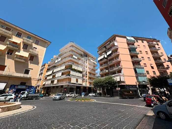 Appartamento con 5 locali in vendita in Via Pietro Carrese, Castellammare Di Stabia