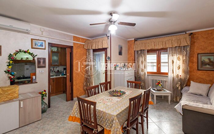 Appartamento trilocale in vendita in Strada del Cascinotto, Torino