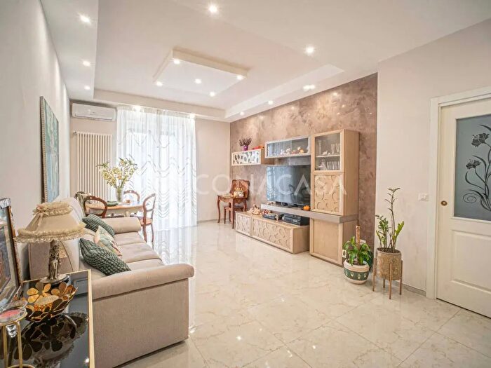 Appartamento trilocale in vendita in Viale Japigia b, Bari