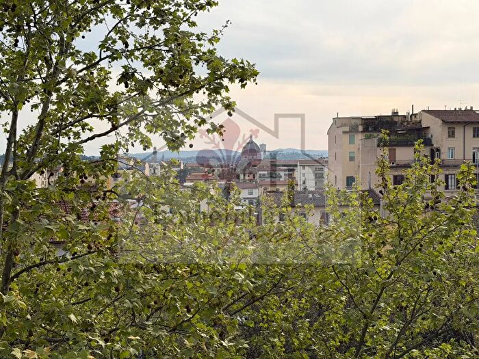 Appartamento quadrilocale in vendita in Viale dei Mille, Firenze