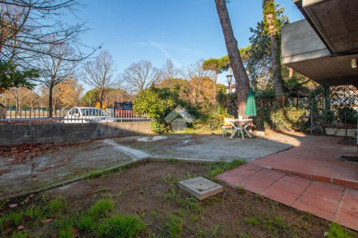 Casa quadrilocale in vendita in Viale Tritone, Cervia