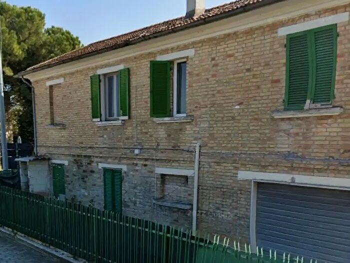 Casa con 8 locali in vendita in Viale Alcide De Gasperi, Monsampolo Del Tronto