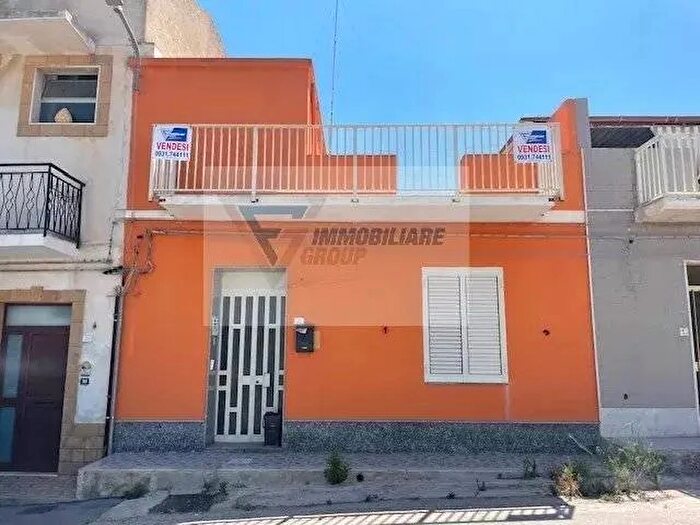 Casa con 5 locali in vendita in Siracusa