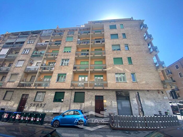 Appartamento trilocale in affitto in Via Genova, Nizza Millefonti, Torino