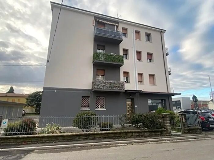 Appartamento quadrilocale in vendita in Via Sirena, Valsamoggia