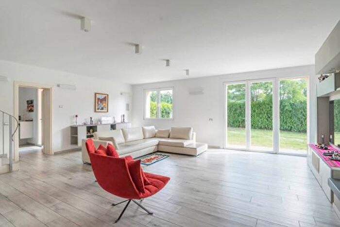 Casa con 6 locali in vendita in Via Cavalieri di Vittorio Veneto, Gaggio Montano