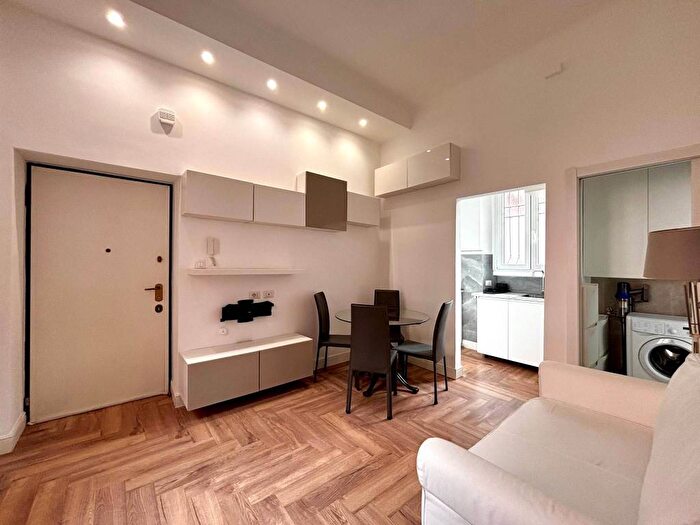 Appartamento bilocale in affitto in Corso Cristoforo Colombo, Navigli Darsena, Milano