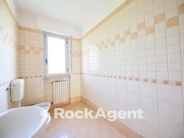 Appartamento bilocale in vendita in Via Tortona, Alessandria