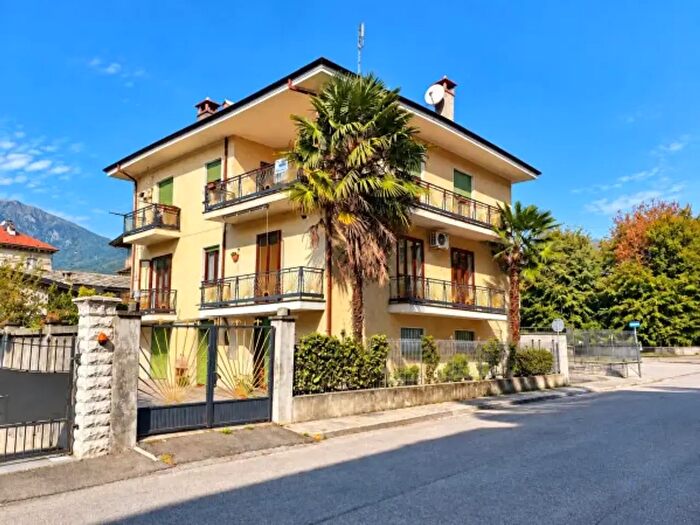 Appartamento con 6 locali in vendita in Via Luigi Tegas, Luserna San Giovanni
