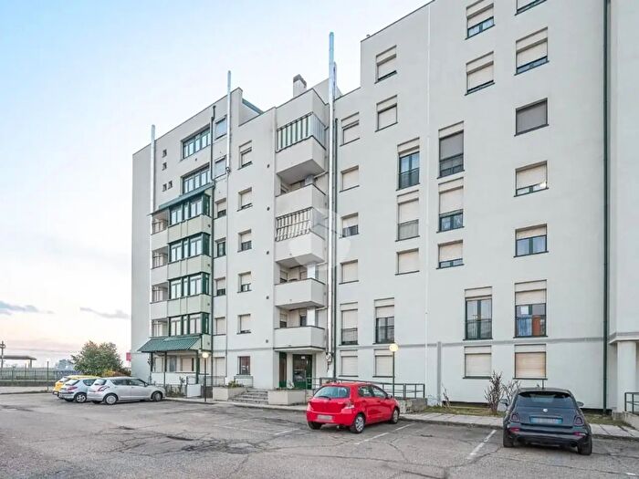 Appartamento quadrilocale in vendita in Via Riesi, Grugliasco