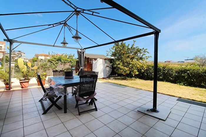 Casa con 6 locali in vendita in Via Piave, San Benedetto Del Tronto