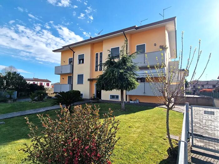 Appartamento trilocale in vendita in Via Madonnetta, Borgo Veneto