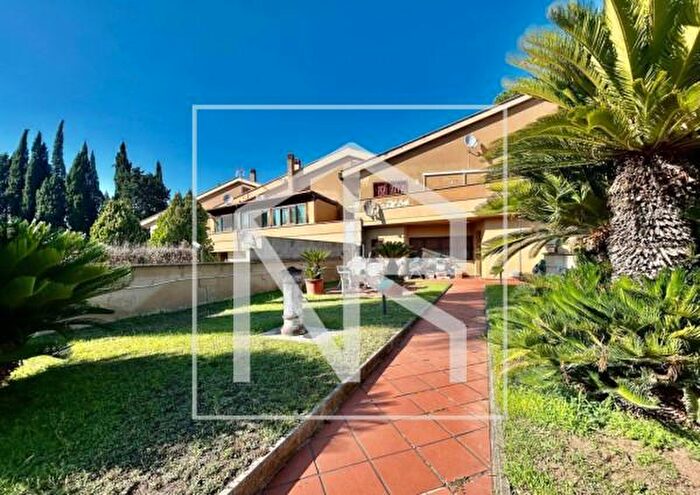 Casa con 5 locali in vendita in Via Prenestina, Roma