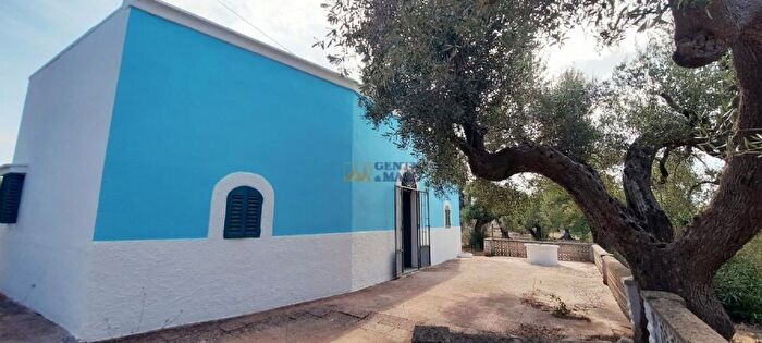 Casa con 5 locali in vendita in Ostuni