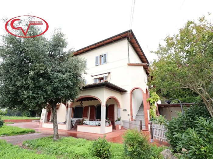 Casa con 6 locali in vendita in Via Chiantigiana, Montevarchi