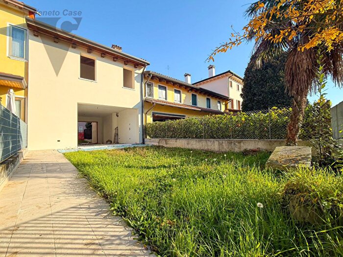 Casa con 5 locali in vendita in Vigonza