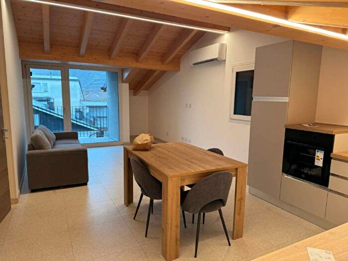Casa trilocale in affitto in via Ca' degli Osti, Montagna in Valtellina