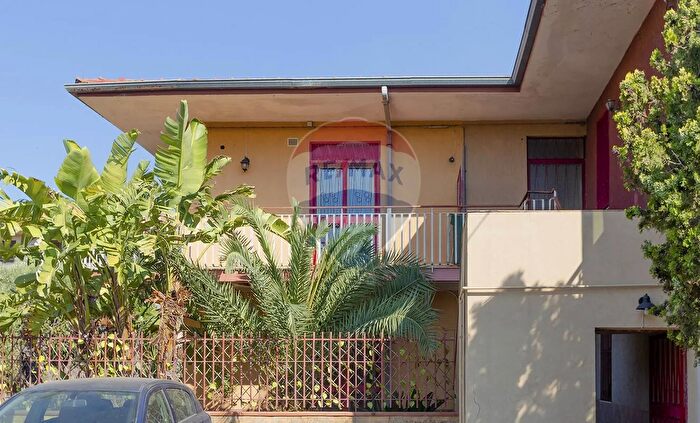 Appartamento con 5 locali in vendita in Via Quattro Altarelli C, Mascalucia