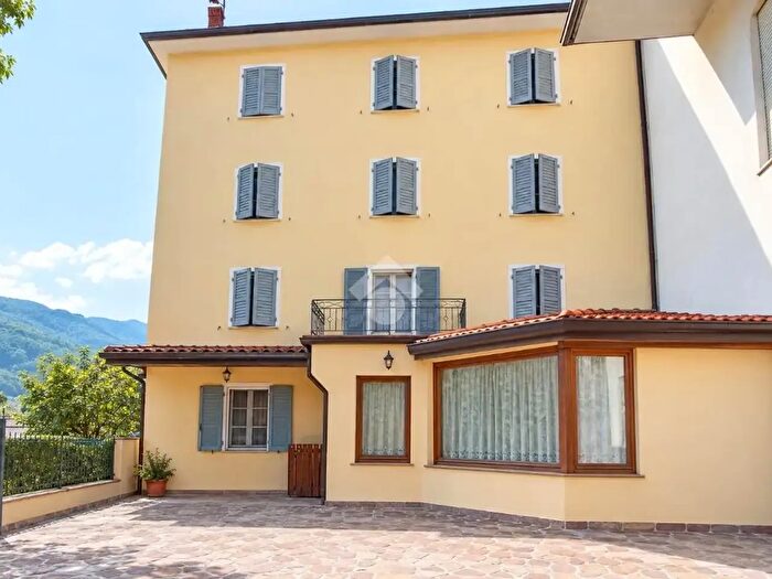 Casa quadrilocale in vendita in Strada della Turchetta, Langhirano