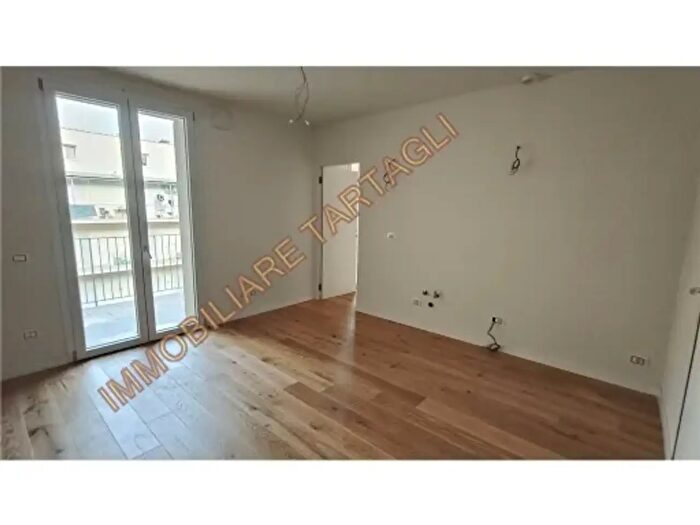 Appartamento con 5 locali in vendita in Firenze