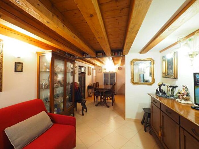 Appartamento trilocale in vendita in Venezia