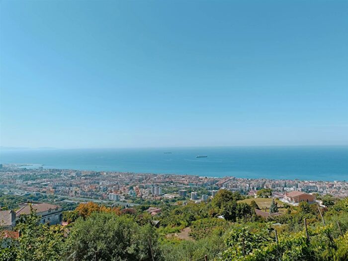 Casa con 5 locali in vendita in Salerno