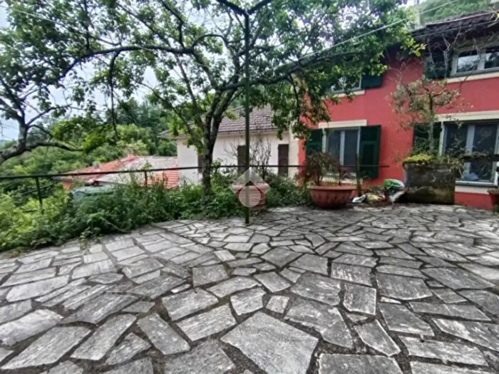 Casa trilocale in vendita in Località Tolara, Lumarzo