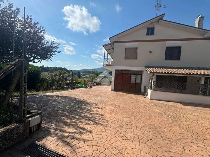 Appartamento quadrilocale in vendita in Via Colle Pallone Vecchio, San Cesareo