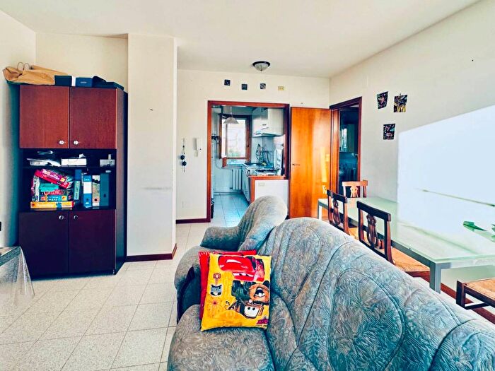 Appartamento trilocale in affitto in Via della Fonte, San Feliciano, Magione