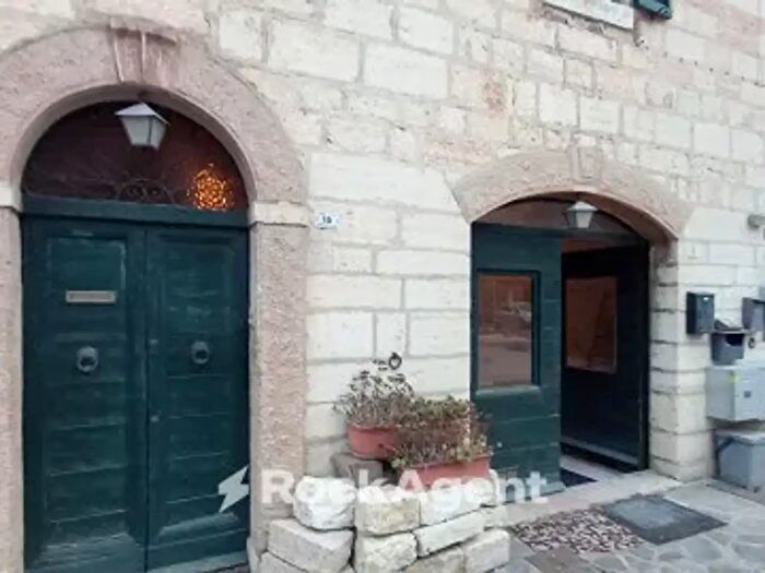 Appartamento bilocale in vendita in Via Camponocecchio, Genga