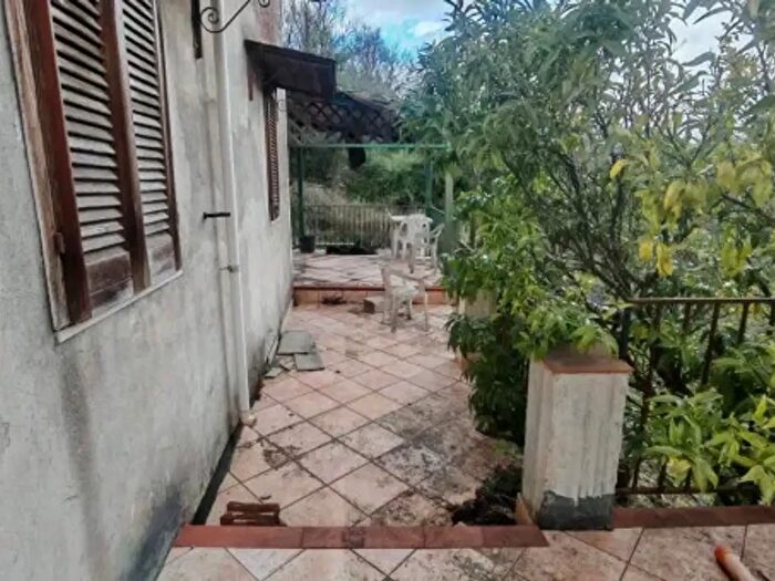Casa trilocale in vendita in Via Monte, Ponte