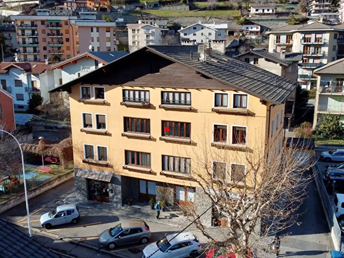 Appartamento quadrilocale in vendita in Corso Saint Martin De Corléans, Aosta