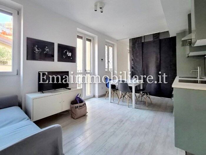 Appartamento bilocale in affitto in Via Carlo Farini, Farini, Milano