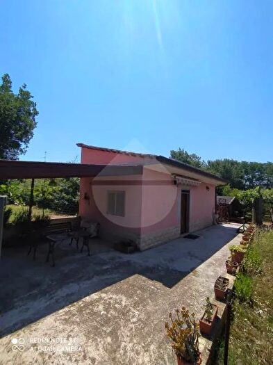 Casa con 5 locali in vendita in Minturno