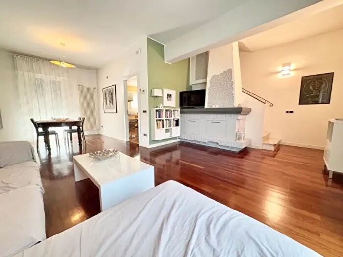 Casa con 5 locali in vendita in Reggio nell'Emilia