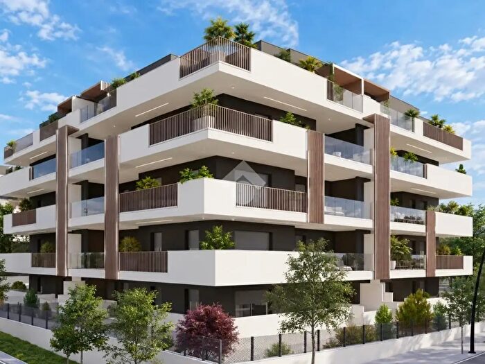 Appartamento trilocale in vendita in Via Nazionale, Roseto Degli Abruzzi