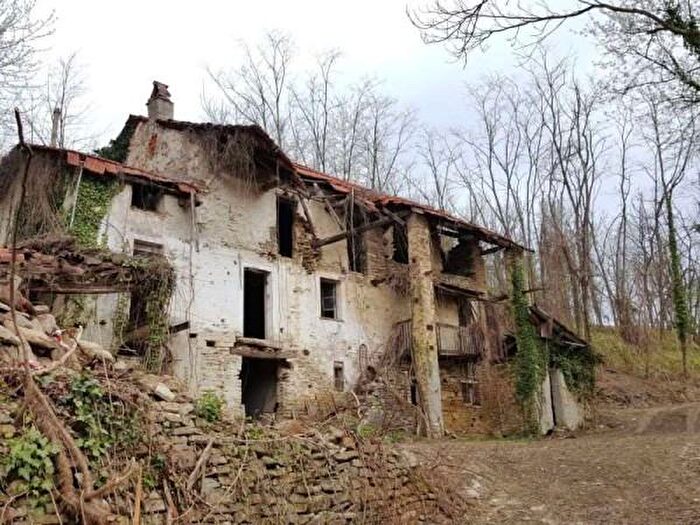 Casa con 6 locali in vendita in Località Bovina, Paroldo