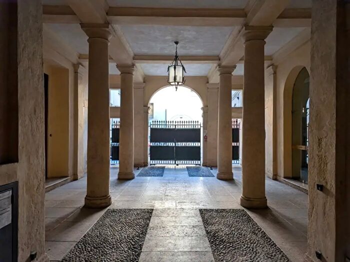 Appartamento bilocale in vendita in Corso Cavour, Verona