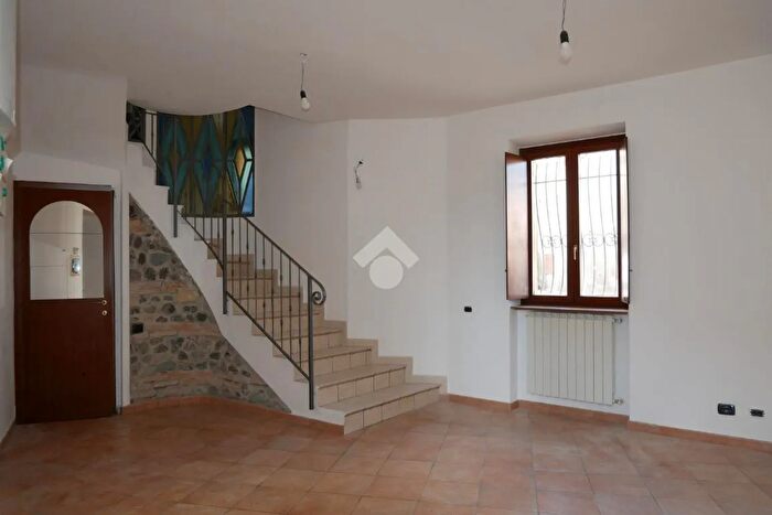 Casa trilocale in vendita in Via San Grato, Colverde