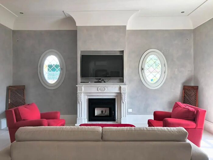 Casa con 7 locali in vendita in a La Vergine, Fucecchio