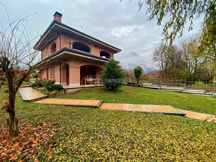 Casa con 8 locali in vendita in Via Salvo d Acquisto, SantAmbrogio Di Torino