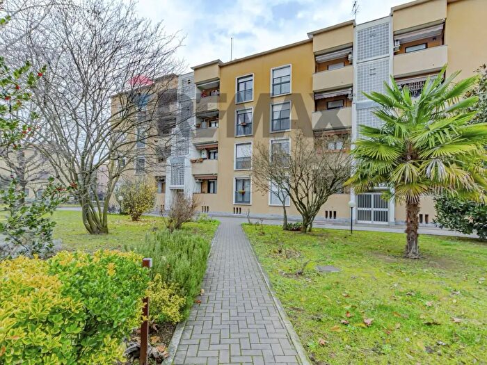 Appartamento bilocale in affitto in Via Passirano, Vimercate
