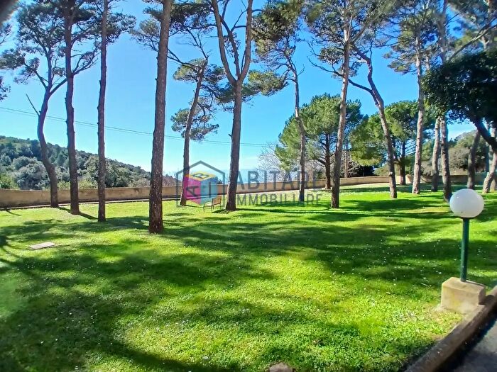 Appartamento con 8 locali in vendita in Livorno