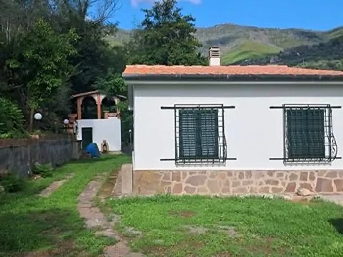 Casa quadrilocale in vendita in Calci