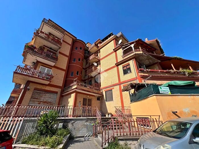 Appartamento bilocale in vendita in Via Borghesiana, Roma
