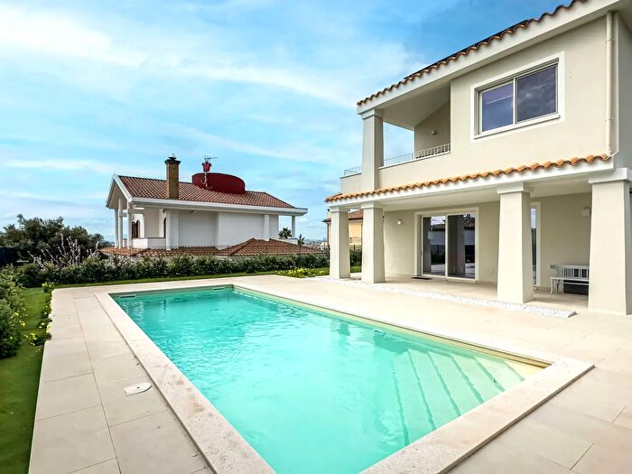 Casa quadrilocale in vendita in Via Biora, Quartu SantElena