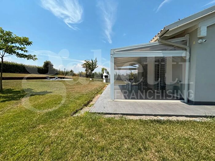 Casa con 6 locali in vendita in Via Giuseppe Venturi, Monte San Pietro