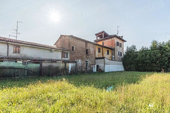 Casa quadrilocale in vendita in Via Bagnese, San Cesario Sul Panaro