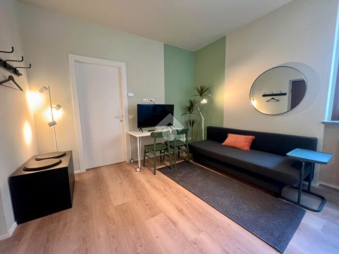 Appartamento bilocale in vendita in Via F Confalonieri, Villasanta