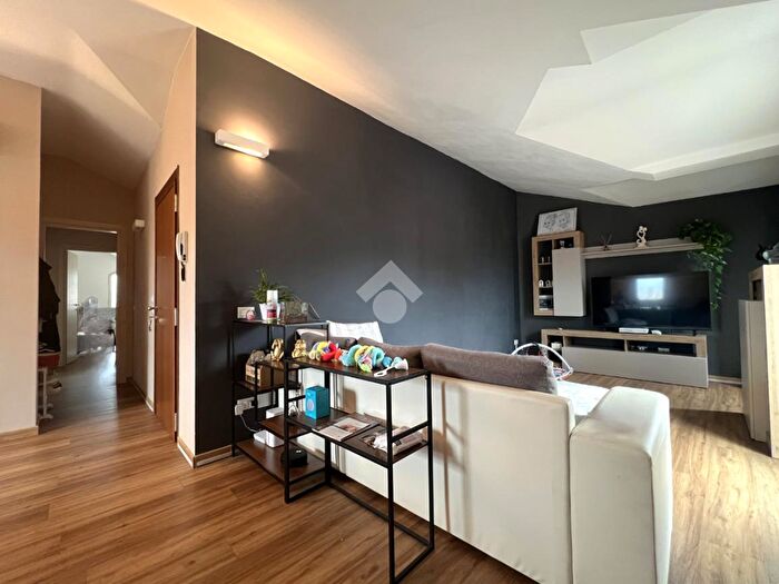 Appartamento trilocale in vendita in Via Venezia, Bovezzo